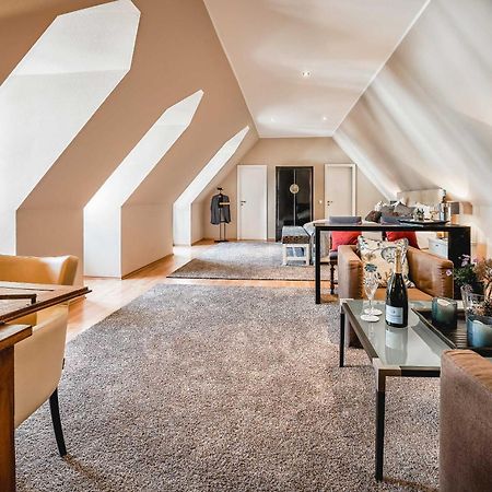 Residenz Weingut Schloss Reinhartshausen Bed and Breakfast Eltville am Rhein Exterior foto