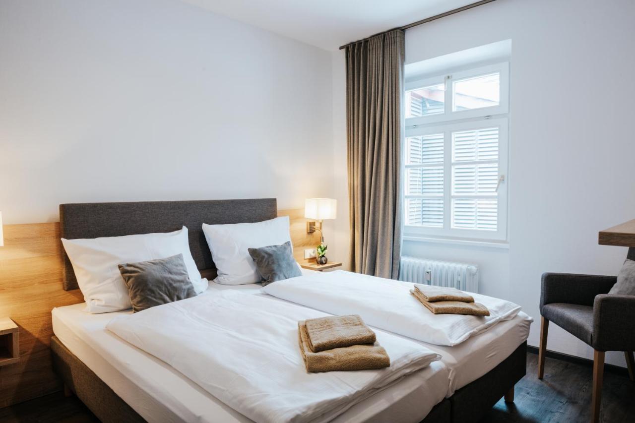 Residenz Weingut Schloss Reinhartshausen Bed and Breakfast Eltville am Rhein Exterior foto