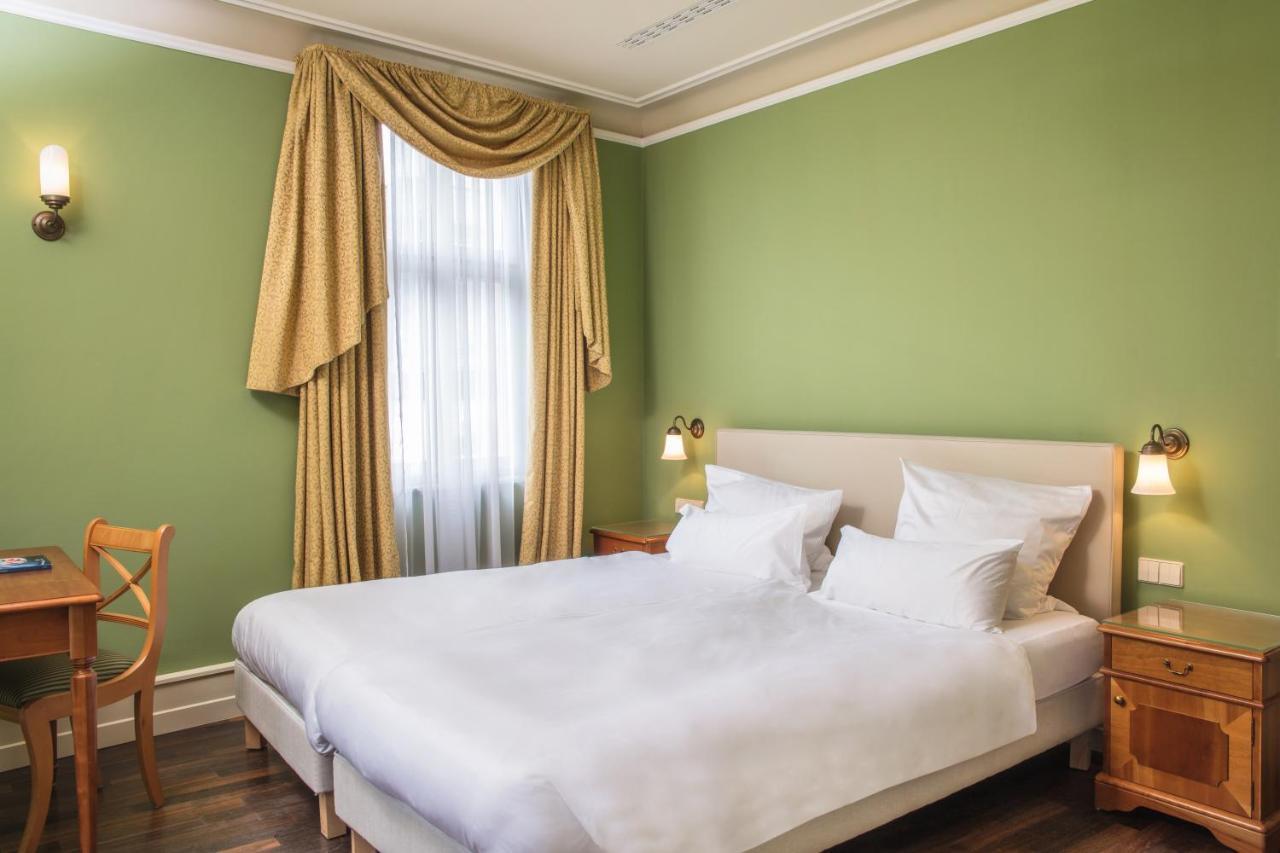 Residenz Weingut Schloss Reinhartshausen Bed and Breakfast Eltville am Rhein Exterior foto